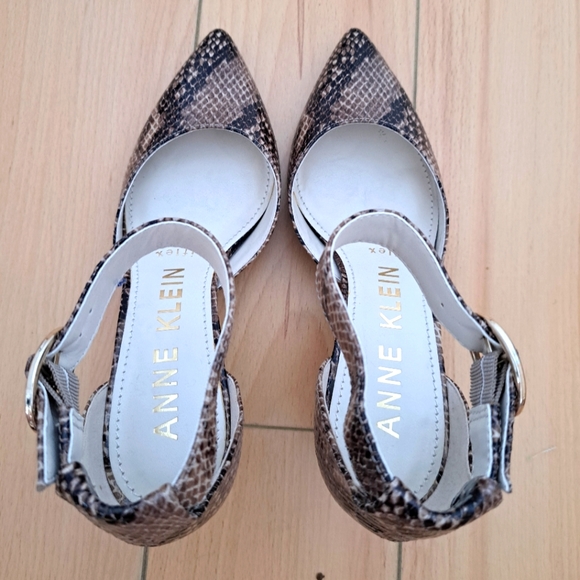 Anne Klein SZ 5.5 AKKNELL Tan Beige Stilletto Heels Point Toe Snakeskin EUC - Picture 5 of 7